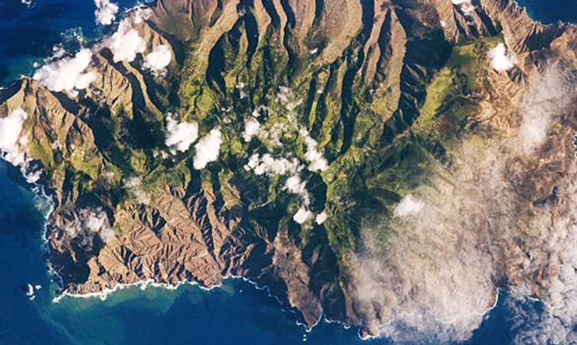 St. Helena von oben: Die Insel liegt mitten im Südatlantik und hat nur 4000 Bewohner.