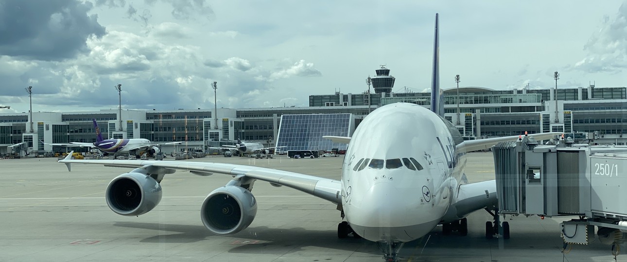 Airbus A380 von Lufthansa am Flughafen München:  Bleibt noch Jahre in der Flotte.
