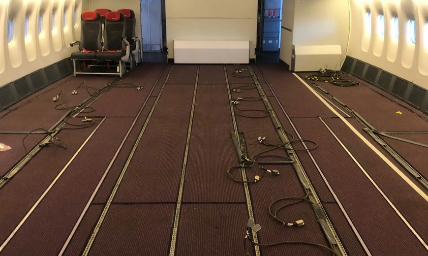 Ausgeräumte Boeing 777 von Austrian Airlines: Das Frachtvolumen steigt auf 280 Kubikmeter.