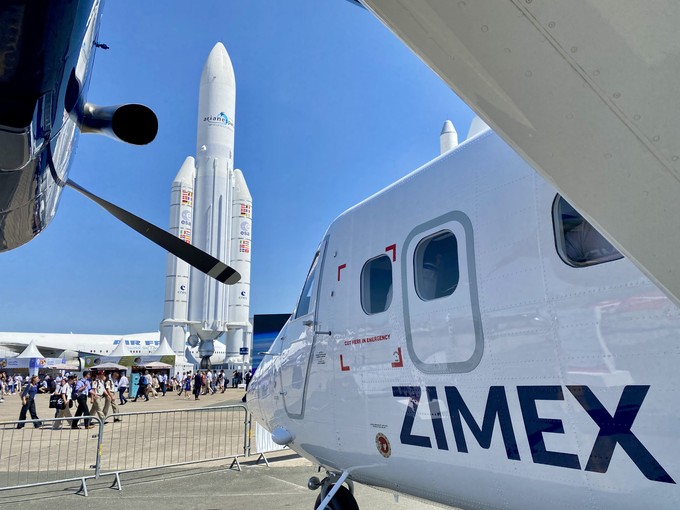 Die erste Twin Otter Classic 300-G auf der Paris Air Show 2025: Das Flugzeug ...