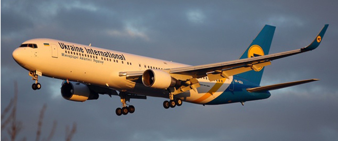 Flieger von Ukraine International: Darf nicht mehr über Russland fliegen.