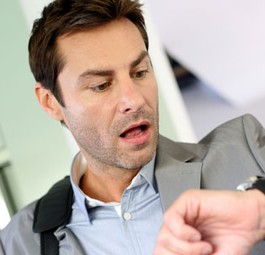 Lange Wartezeiten am Flughafen nerven: Passagiere haben unter Umständen Anspruch auf eine Entschädigung