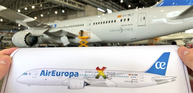Dreamliner von Air Europa: Erhält den Songtitel X als Bemalung.