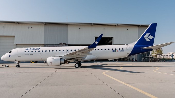 Damit ist die Fluggesellschaft die erst Airline, welche die Konzernfarben von Lufthansa Group trägt. 
