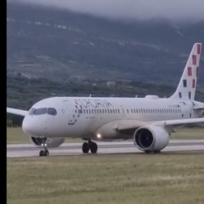 Der Airbus A220 von Croatia Airlines: In Split von der Piste abgekommen.