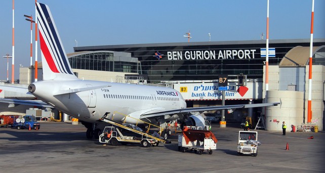 Flugzeug von Air France am Flughafen Tal Aviv: Verschieden Doppelstaatsangehörige dürfen nicht mehr nach Israel.