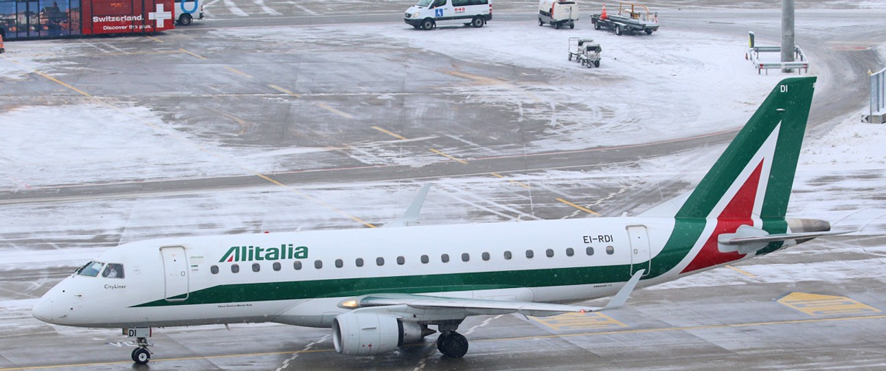 Flieger von Alitalia: IAT würde gerne Name und Logo übernehmen.