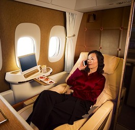 First Class in Boeing 777 von Emirates: In den neuen Jets wird es sowas nicht geben.