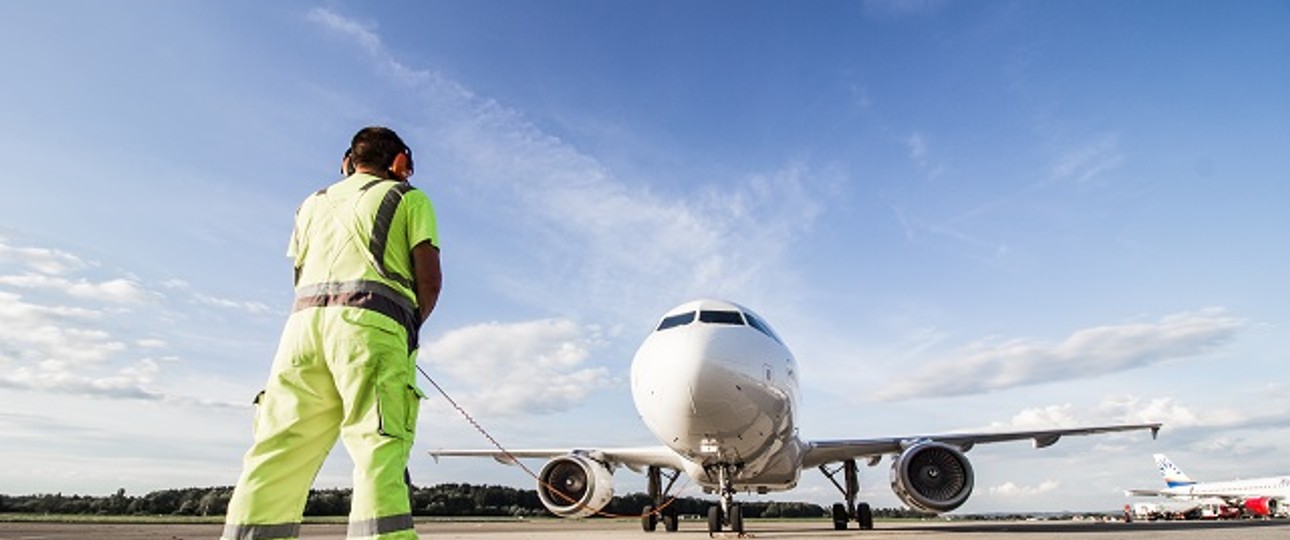 Flughafen Friedrichshafen: Braucht Geld.