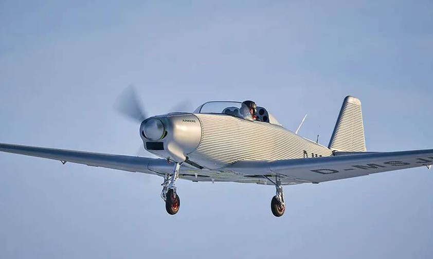 Die Junkers A60 in der Luft: Das Ultraleichtflugzeug hob am 7. Dezember erstmalig ab.