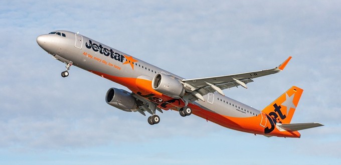 ... so präsentiert sich die ganze Maschine im Flug.