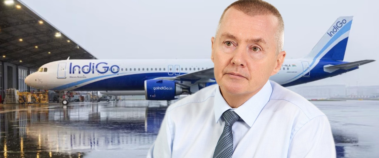 Willie Walsh vor einem Indigo-Jet (Montage): Der Ire übernimmt bei der indische Fluglinie. 
