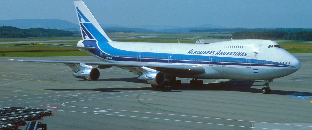 Boeing 747 von Aerolíneas Argentinas, hier 1980 in Zürich: Diese Bemalung soll zum Jubiläum nun auch eine Boeing 737 tragen.