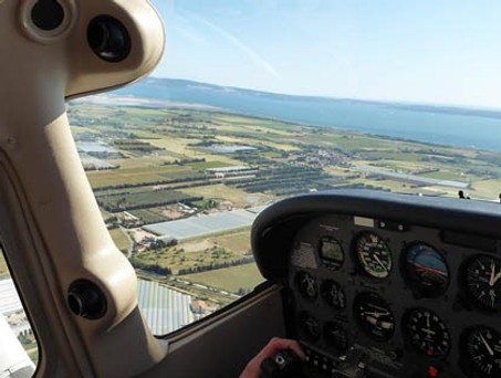 Fliegen: Auf Sicht oder mit Instrumenten möglich.