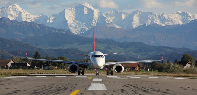 Flieger am Flughafen Bern: Es gab Einsprachen gegen den geplanten Ausbau.