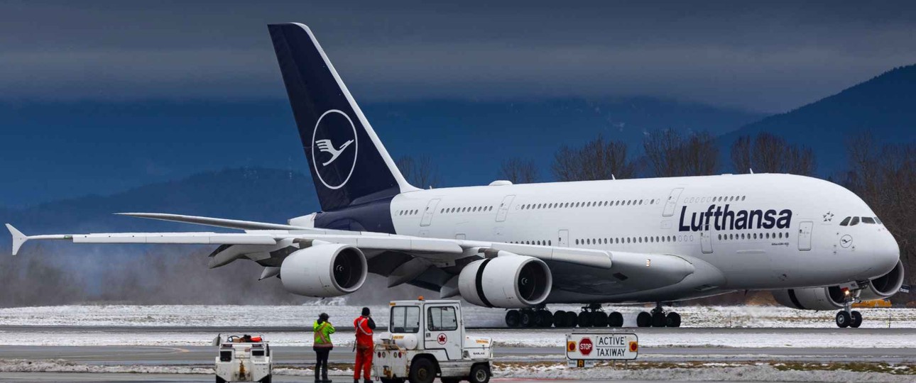 Lufthansa A380 am Flughafen Vancouver: Ein medizinischer Zwischenfall führte zur Landung in Kanada.