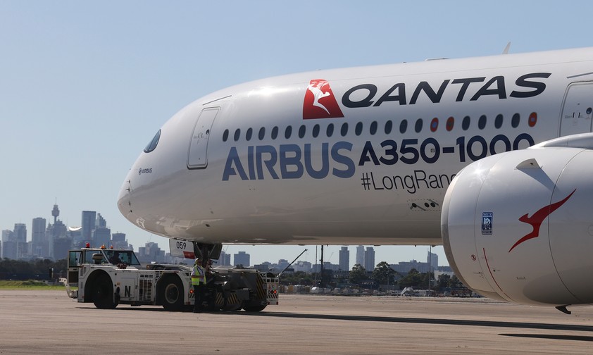 A350-1000: Diesem verpasste Airbus für eine Demotour 2022 zeitweise eine Qantas-Beklebung.