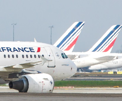 Flieger von Air France: Die Airline will ihre Inlandsflüge kompensieren.