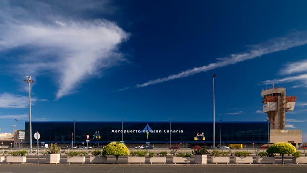 Heute ist der Flughafen von Las Palmas einer der vierzig größten in Europa. Und auch die anderen Inseln werden vom Kontinent aus regelmäßig direkt angeflogen.
