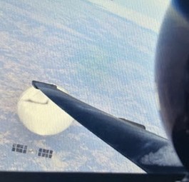 Das Selfie des U-2-Piloten: Ballon in Sicht.