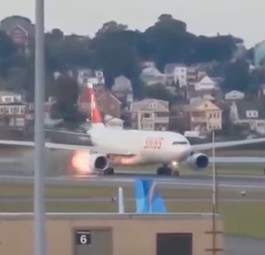 Flammen am Triebwerk: Der Airbus A330 von Swiss musste den Start abbrechen.