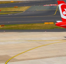 Flieger von Air Berlin: Die Marke ist noch zu haben.