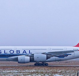 Airbus A380 von Global Airlines: Nun trägt das Leitwerk das neue Design.