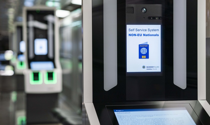 Self-Service-Kioske für das EES: Am Flughafen Düsseldorf gibt es 35.