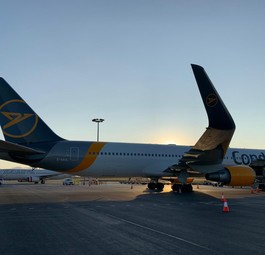 Die deutsche Airline holt mit vier Boeing 767 Touristen aus Australien zurück.