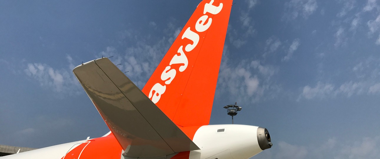 Easyjet bestätigt ihre <a href="https://www.aerotelegraph.com/easyjet-kauft-56-zusaetzliche-airbus-a320-neo">Bestellung über 56 zusätzliche Flieger der A320-Neo-Familie</a>, nachdem die Aktionäre zugestimmt haben.