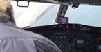 Dem Meer ganz nahe: Die Boeing steuert den Airport zum zweiten Mal an.