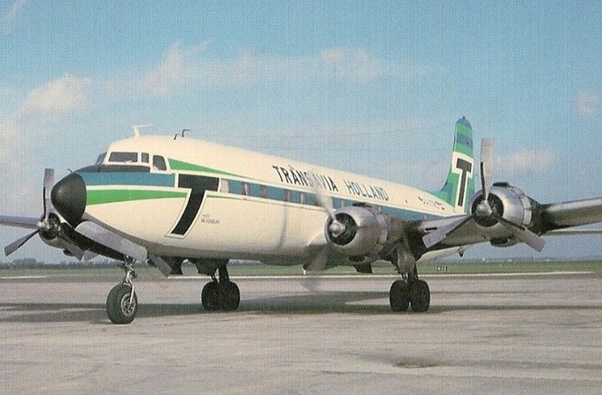 Douglas DC-6 von Transavia: Der Erstflug im November 1966 fand mit einer von drei DC-6 unter dem Namen Transavia Holland statt. 
