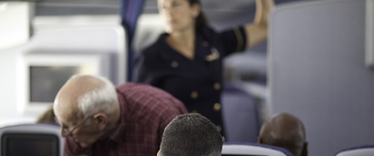 United-Flugzeug beim Boarding: Die Kluft zwischen Business-Class und Economy weitet sich aus.
