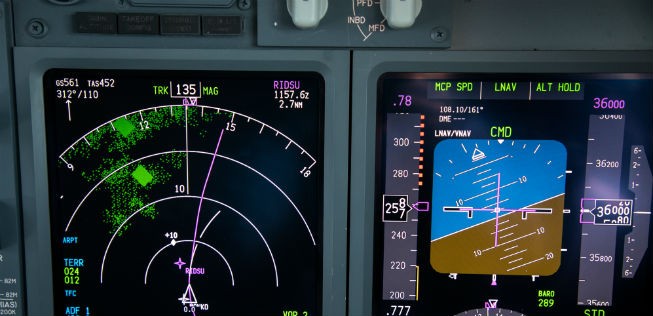 Cockpitinstrumente: Daten zu Turbulenzen würden Piloten helfen.