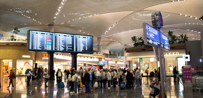 <strong>Platz 7: </strong>Türkei. Der Inlandsverkehr liegt aktuell bei <strong>58 Prozent </strong>des Vorjahresniveaus. Hier zu sehen, der neue Istanbul Airport.