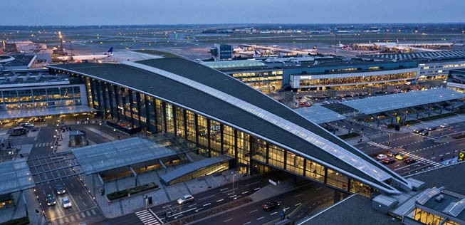... und Kopenhagen, Dänemark. 89,8 Prozent pünktliche Flüge.