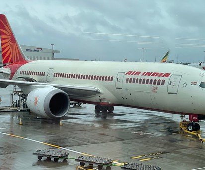 Boeing 787 von Air India noch in der alten Lackierung. Der Flug ab Zürich fiel aus.