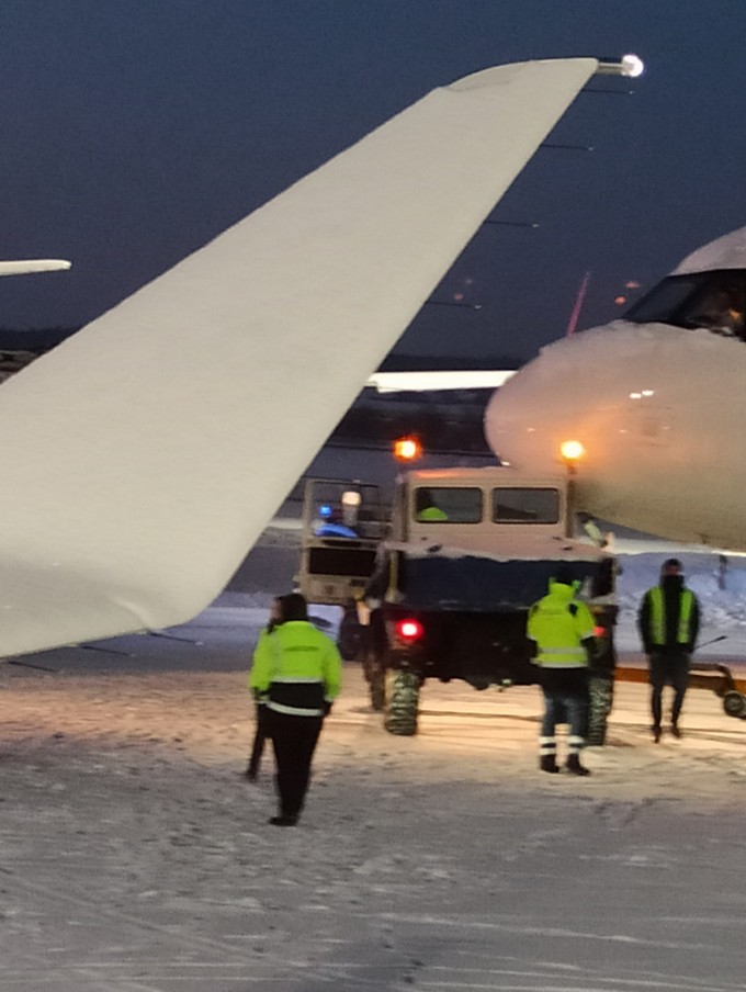 Kaputte Nase: Sort des Flugzeugs sitzt das Radar.