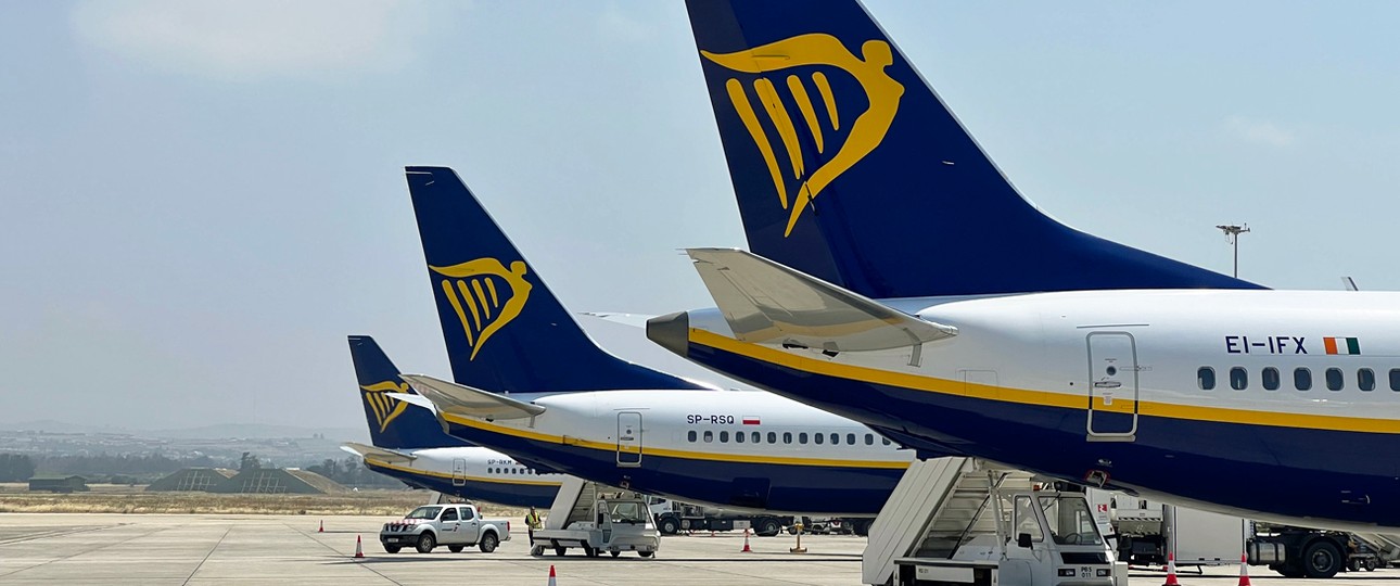 Flugzeuge von Ryanair: Der Chefpilot benahm sich daneben - und musste nun gehen.