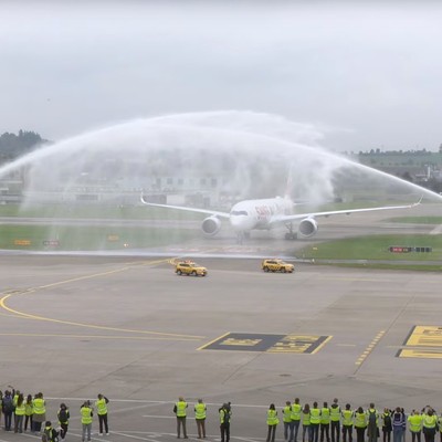 airbus a350 swiss zuerich wassersalut