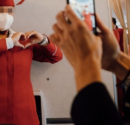 Flugbegleiterin von AUA: Aktuell nicht so zufrieden.