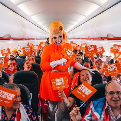 An Bord des Sonderflugs der Superfans zum Eurovision Song Contest 2025: Basel war für die Airline ein Glückstreffer.