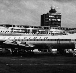 Flugzeug von Loftleiðir in New York: Die Fluglinie ging später in Icelandair auf.