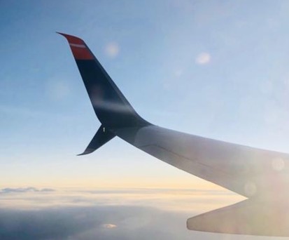 Blick aus dem Fenster einer Boeing 737 von Sun Express: Die Airline erwartet härtere Zeiten.