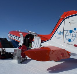 Die Polar 6 im Einsatz. Die beiden Basler BT-67 des Alfred-Wegener-Instituts haben eine Reichweite von 2300 Kilometer, leer kommen sie sogar 30o0 Kilometer weit.