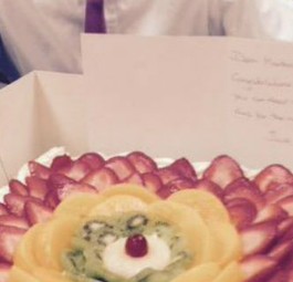 Kuchen aus Holland: Heathrows erste Torte aus Amsterdam.