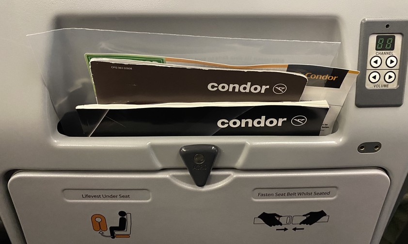 condor economy sitz 01