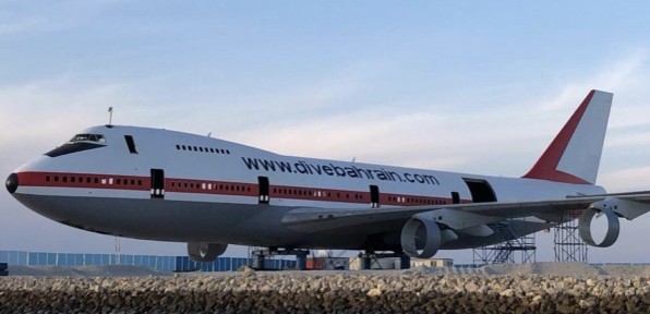 Zudem wurde die Boeing aus Umweltschutz-Gründen vorab gründlich gereinigt.