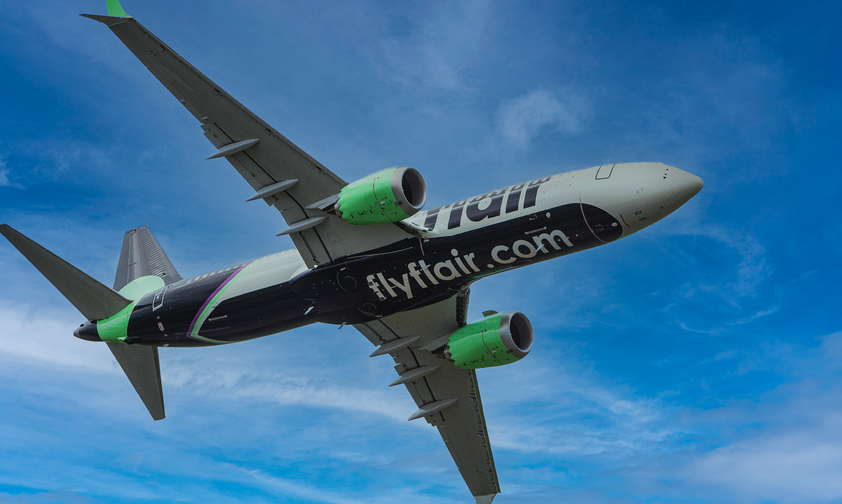 Boeing 737 Max von Flair: Die Scheiben im Cockpit haben drei Schichten.