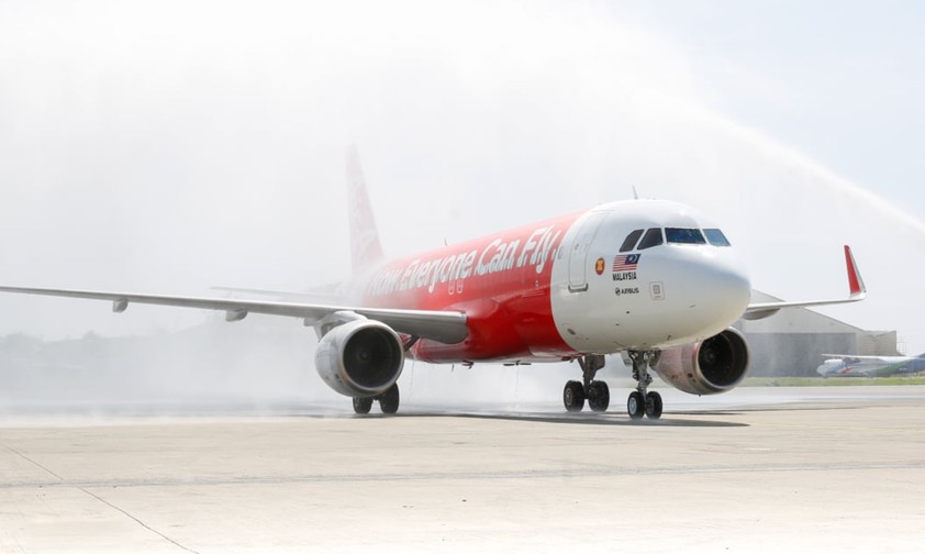 Ein Airbus A320 von Air Asia: Der indonesische Ableger soll deutlich wachsen.